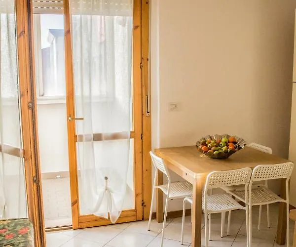 Fuoriporta Affitti Brevi - New A Casa Da Ida 아파트 파르마